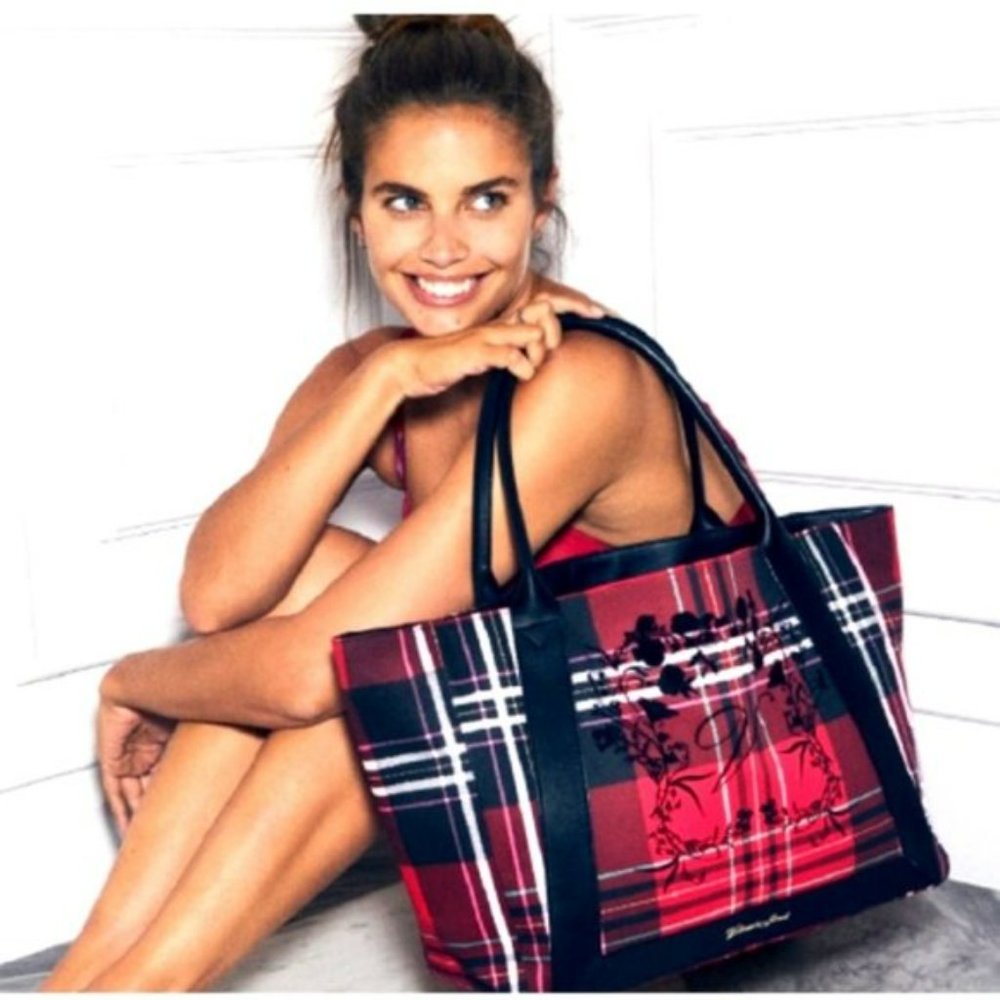 NWT Victoria’s Secret Plaid Bucket Tote